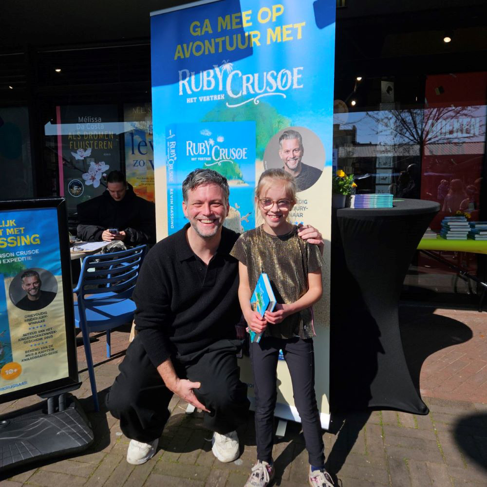 Kevin Hassing signeert Ruby Crusoe